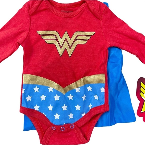 HAPPY THREADS BABY GIRLS WONDER WOMAN ONESIE - Picture 6 of 8